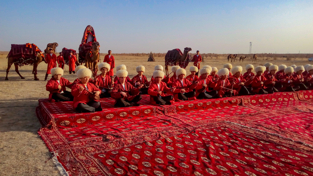 Turkmen playing the national instrument- Dutar