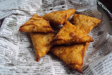 The famous beef samosas at Kandyan Muslim Hotel